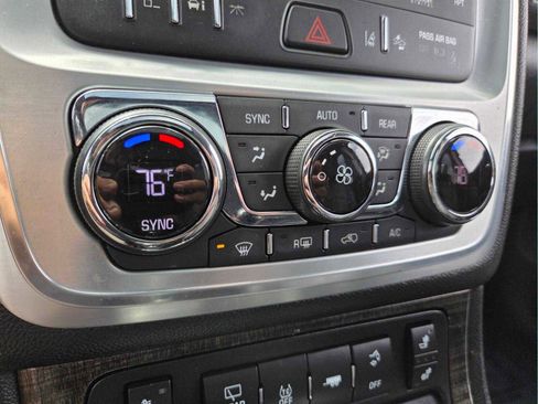 Used 2016 GMC Acadia SLT w/ Premium Edition FWD image 28