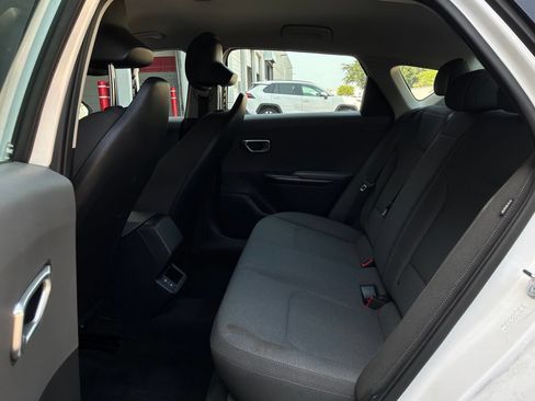 Used 2025 Kia K4 FWD image 11