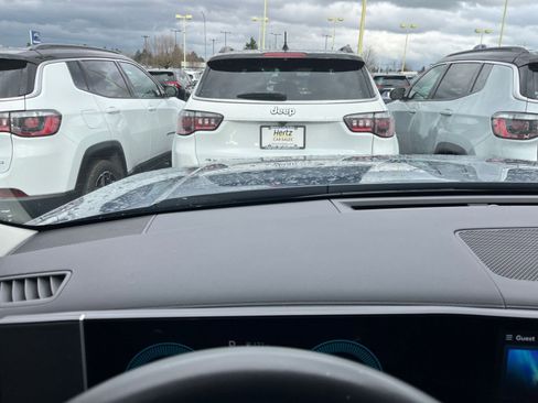 Used 2025 Hyundai Santa Fe SEL image 14