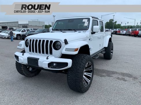 Used 2021 Jeep Gladiator Overland AWD/4WD image 1
