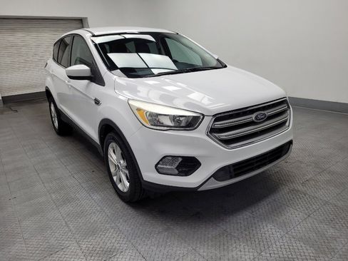 Used 2017 Ford Escape SE image 13
