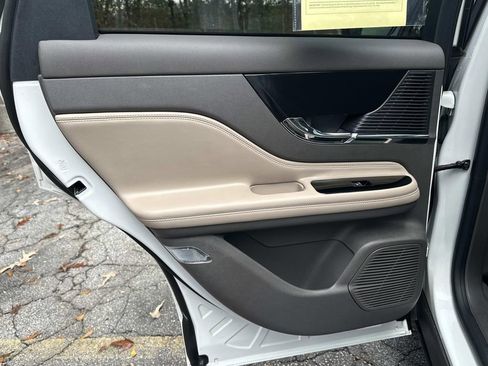 Used 2022 Lincoln Corsair Reserve w/ Equipment Group 201A image 22