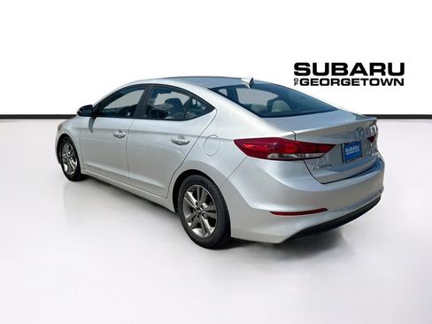 Used 2017 Hyundai Elantra SE FWD image 5