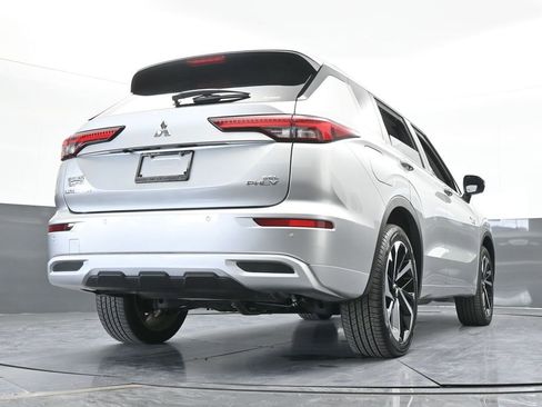 New 2025 Mitsubishi Outlander SEL image 69