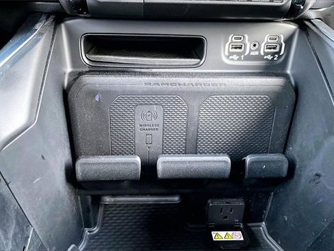 Used 2024 RAM 3500 Laramie w/ Night Edition image 33