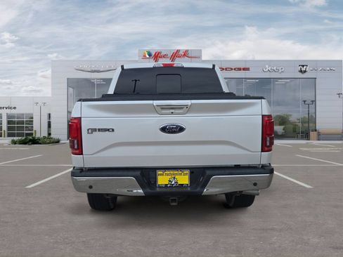 Used 2017 Ford F150 Lariat RWD image 4