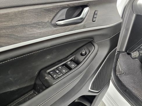 New 2026 Jeep Grand Cherokee Limited AWD/4WD image 21