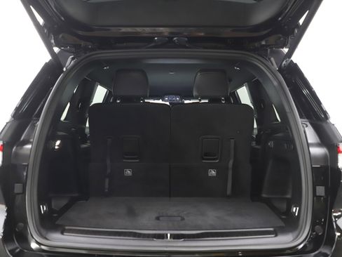 Used 2025 Jeep Grand Cherokee L Limited w/ Trailer Tow Package AWD/4WD image 19