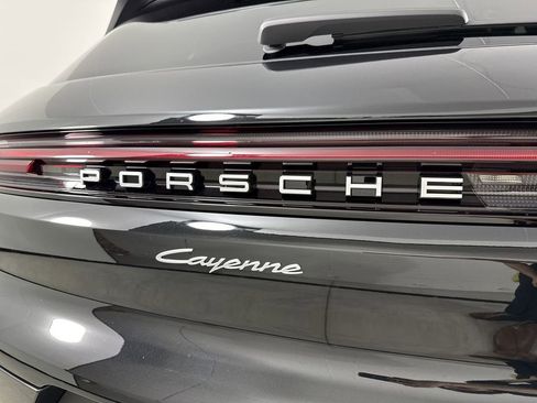 New 2026 Porsche Cayenne AWD/4WD image 19