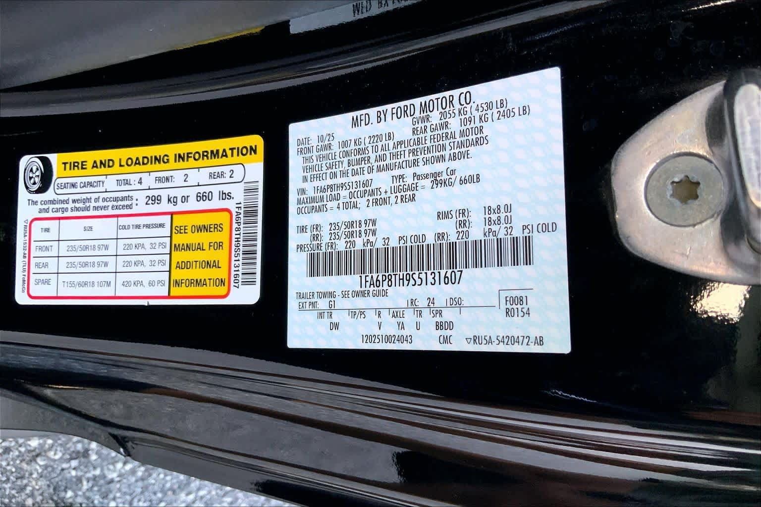 Used 2025 Ford Mustang Coupe RWD image 30