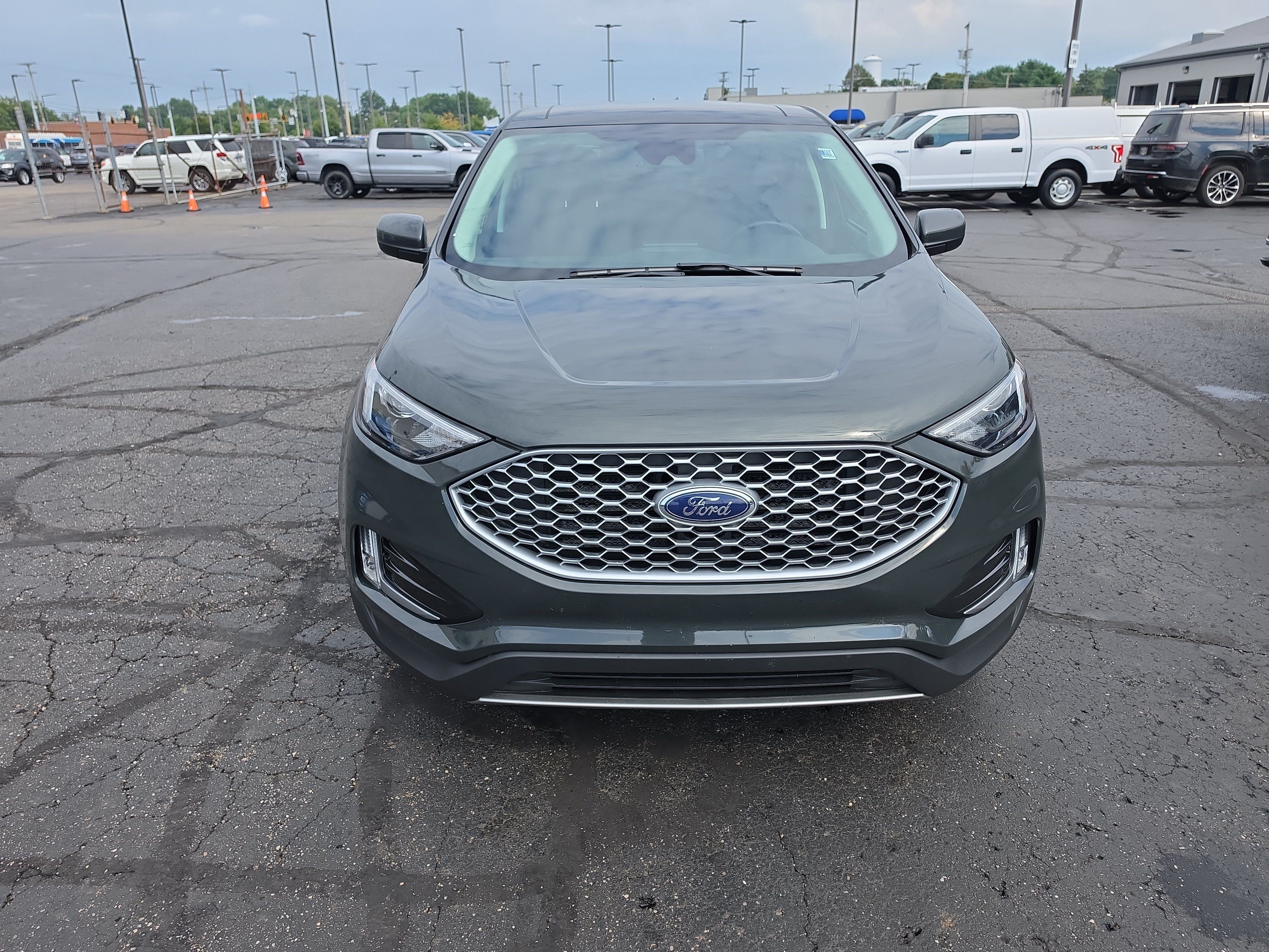 Used 2023 Ford Edge SEL w/ Convenience Package AWD/4WD image 8