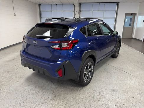 Used 2026 Subaru Crosstrek 2.5i Premium AWD/4WD image 4