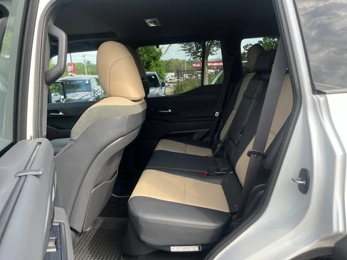 Used 2024 Lexus GX 550 AWD/4WD image 25