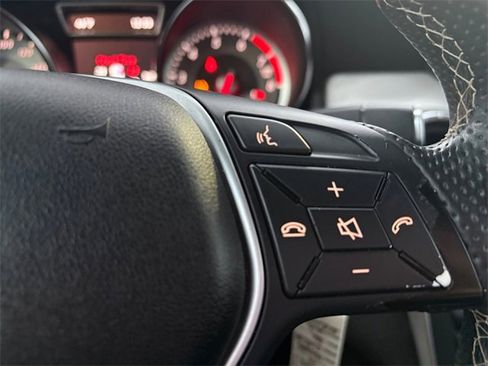 Used 2014 Mercedes-Benz CLA 250 4MATIC image 21