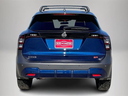 Used 2025 Nissan Kicks SR image 6