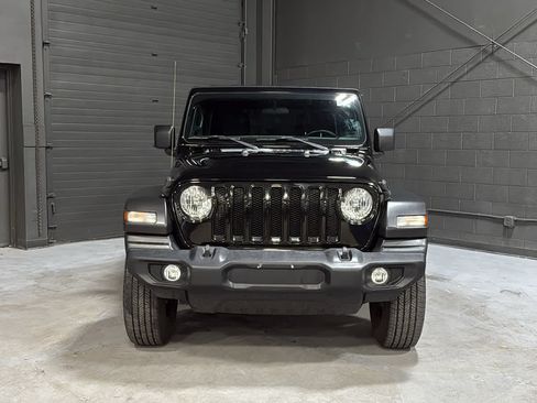 Used 2022 Jeep Wrangler Unlimited Sport AWD/4WD image 2