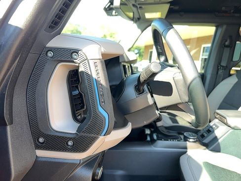 Used 2023 Ford Bronco Wildtrak image 21