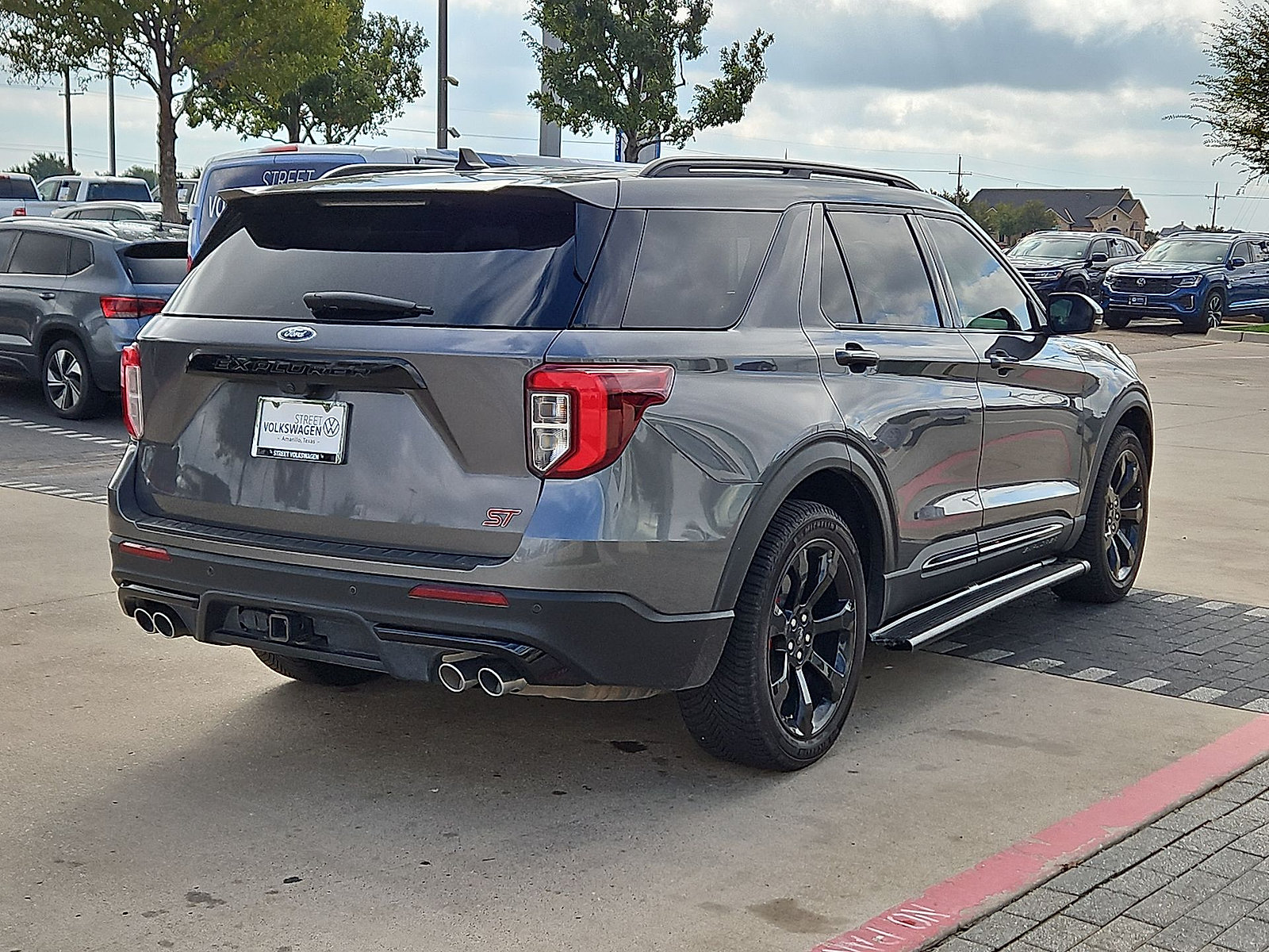 Used 2023 Ford Explorer ST w/ Equipment Group 401A AWD/4WD image 8