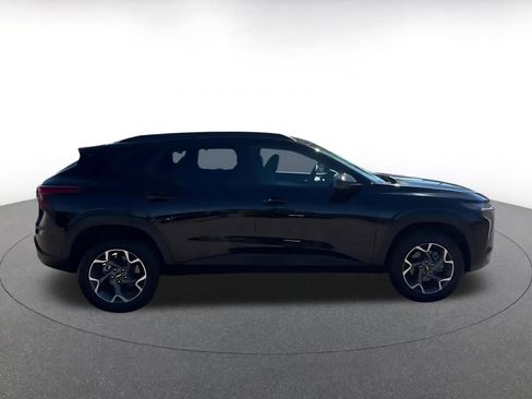 Used 2025 Chevrolet Trax LT w/ LT Convenience Package FWD image 15