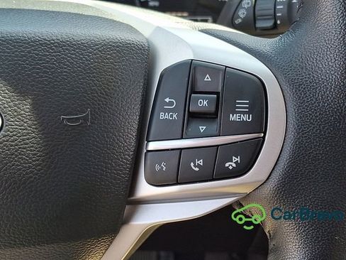 Used 2023 Ford Explorer XLT AWD/4WD image 24