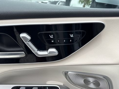 Certified 2025 Mercedes-Benz GLC 350e 4MATIC image 38
