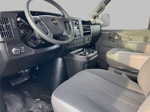 Used 2024 Chevrolet Express 2500 w/ Driver Convenience Package image 47