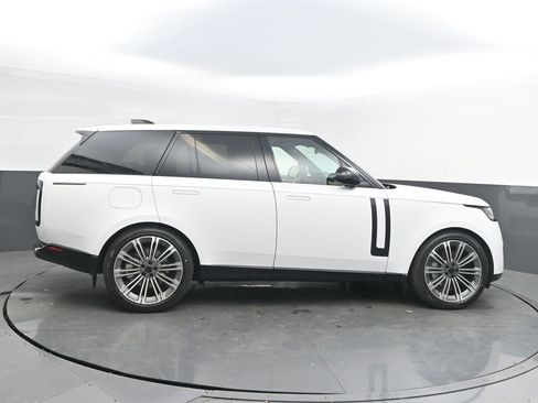 New 2026 Land Rover Range Rover SE AWD/4WD image 2