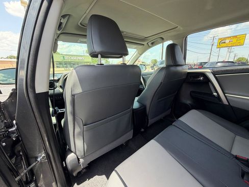 Used 2015 Toyota RAV4 Limited w/ Technology Package FWD image 11