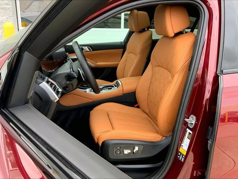 Used 2024 BMW X6 xDrive40i w/ Premium Package image 8