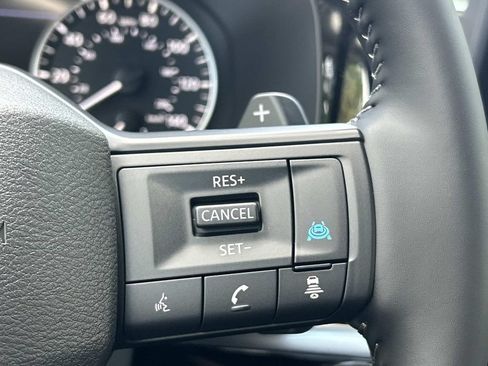 New 2026 Nissan Pathfinder SV w/ SV Premium Package FWD image 31