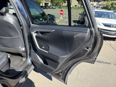 Used 2022 Toyota RAV4 XSE AWD/4WD image 37