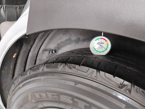 Used 2017 Hyundai Santa Fe Sport image 5