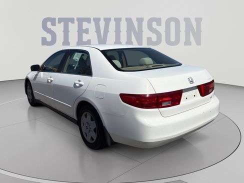 Used 2005 Honda Accord LX image 3