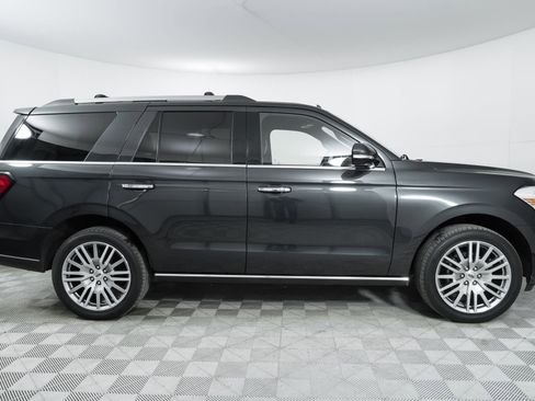 Used 2024 Ford Expedition Limited image 9