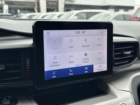 Used 2021 Ford Explorer XLT image 16