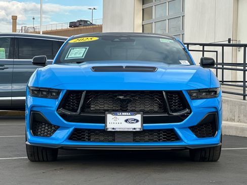 Used 2025 Ford Mustang GT Premium w/ GT Performance Package image 8