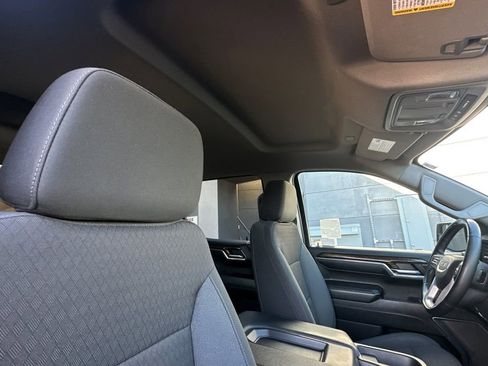 Used 2024 GMC Sierra 1500 Elevation image 19