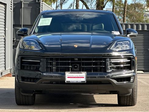 Used 2025 Porsche Cayenne image 11