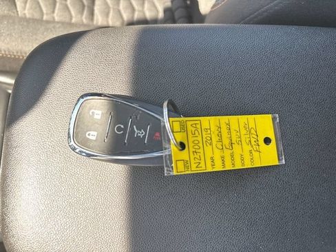 Used 2019 Chevrolet Equinox LT FWD image 18