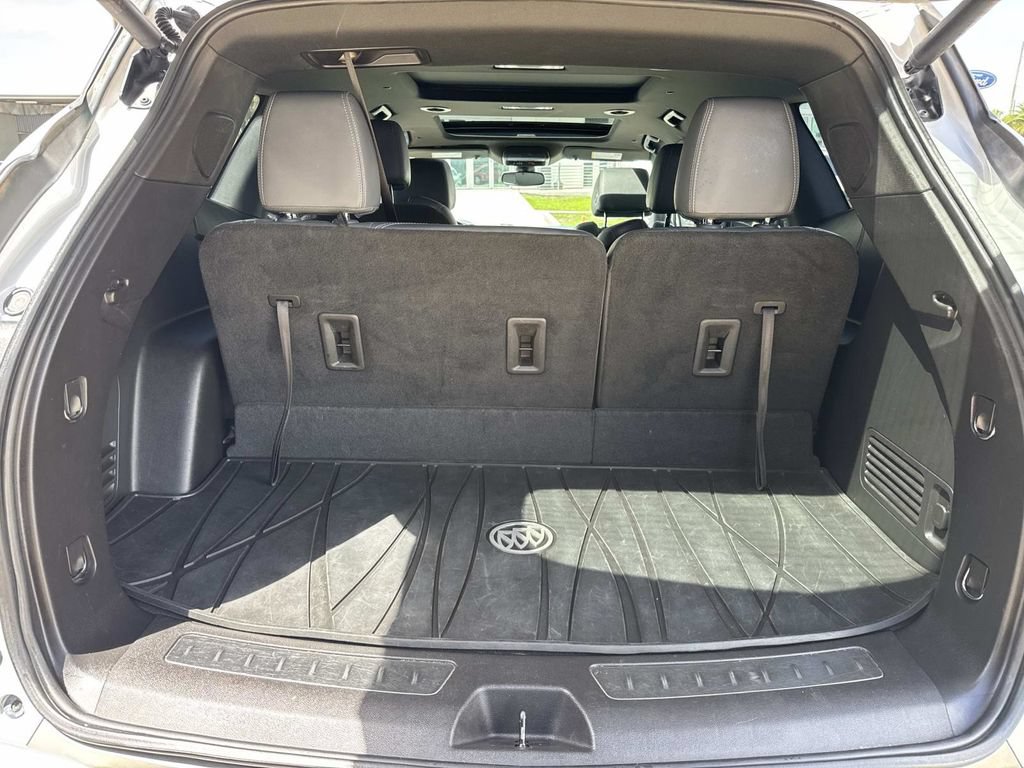 Used 2023 Buick Enclave Essence w/ Experience Buick Package FWD image 11