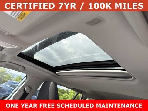 Used 2025 Toyota RAV4 XLE w/ Convenience Package FWD image 16
