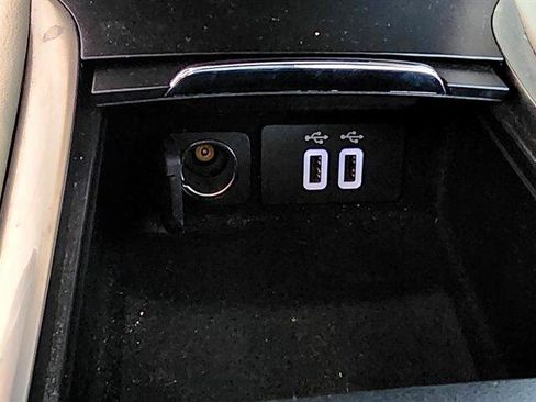 Used 2017 Lincoln MKC Reserve image 24