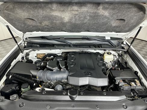 Used 2019 Toyota 4Runner TRD Off-Road Premium image 33