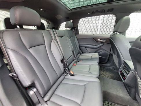 Certified 2024 Audi Q7 3.0T Prestige AWD/4WD image 19