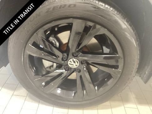 Used 2024 Volkswagen Tiguan SE R-Line AWD/4WD image 22