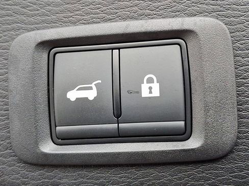 Used 2024 Mitsubishi Outlander SE image 24