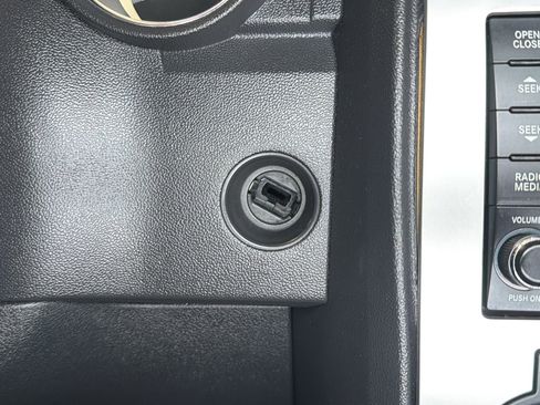 Used 2009 Dodge Charger R/T RWD image 23
