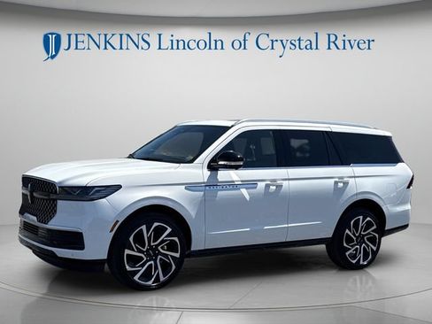 New 2026 Lincoln Navigator Reserve AWD/4WD image 11