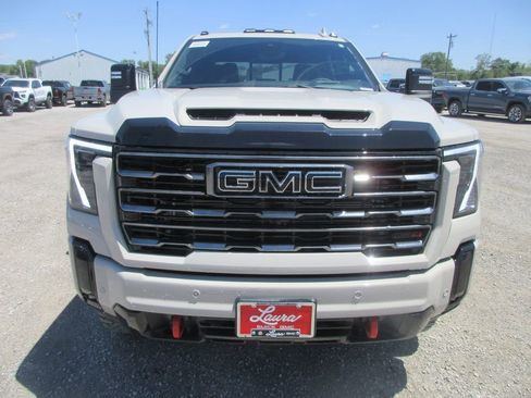 New 2026 GMC Sierra 3500 AT4 w/ AT4 Premium Plus Package AWD/4WD image 12