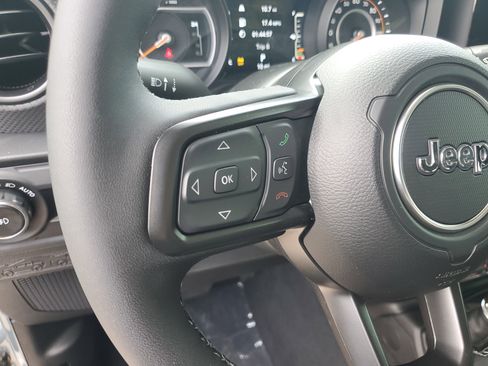 New 2026 Jeep Wrangler Unlimited Rubicon AWD/4WD image 13